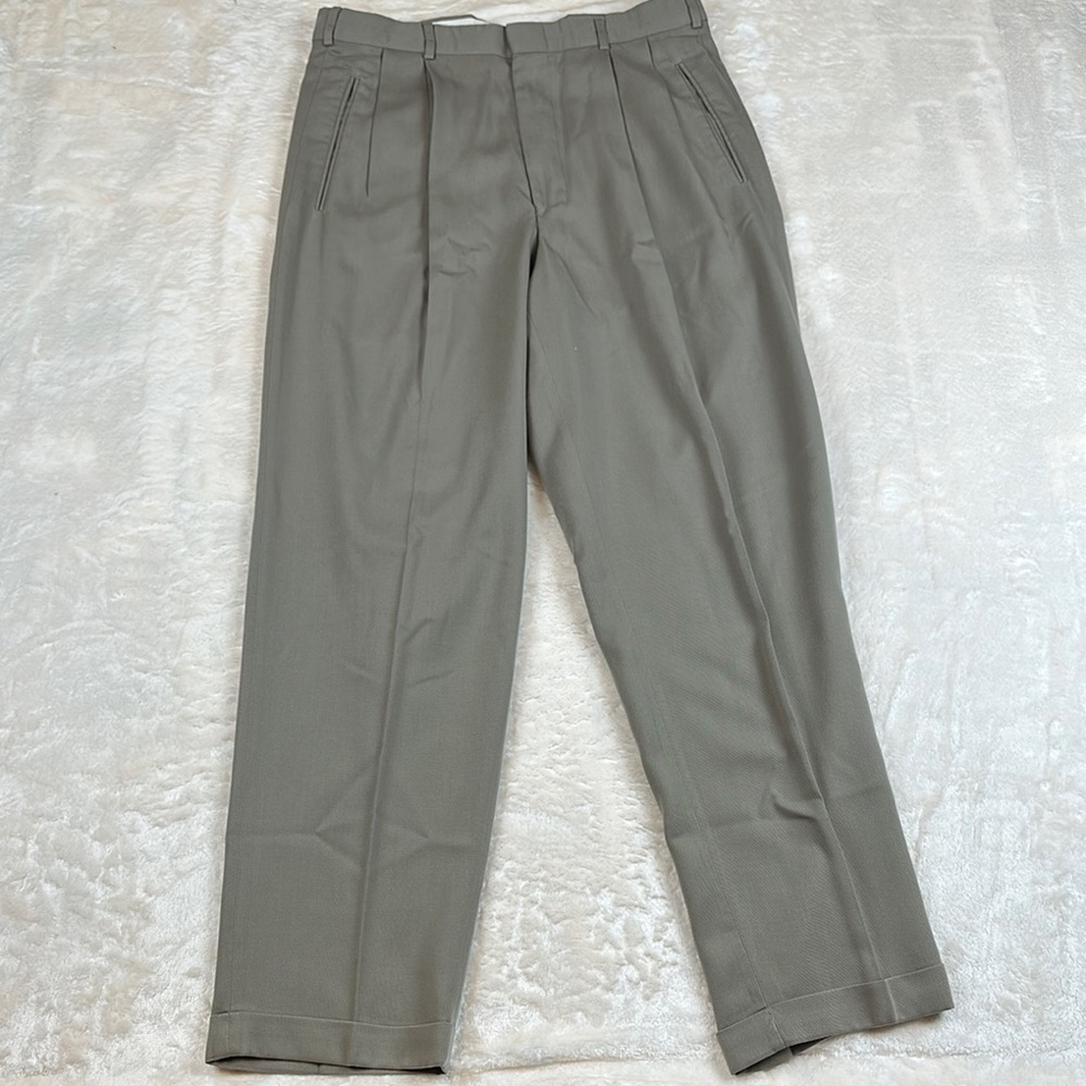 Perry Ellis Gray Dress Pants with Classic Elegance Pleated with Cuffed Hem